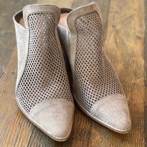 Coconuts by Matisse Laser cut Mule